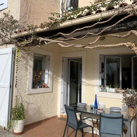 Bright And Quiet House With Two Gardens North Shade And South Sun *