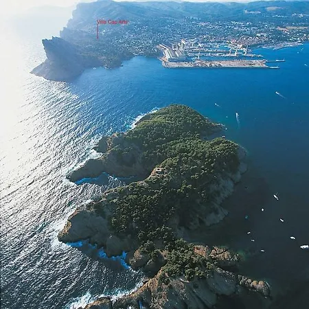 Bright And Quiet House With Two Gardens North Shade And South Sun